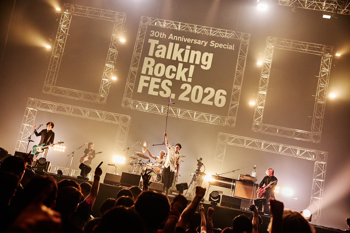 TalkingRock_jp's tweet photo. 『 #TalkingRockFES.2026』 横浜編 DAY2
YOKOHAMA ARENA STAGE 7組目、
[Alexandros]のフォトリポートはこちら！    

↓フォトリポート📸 
https://t.co/ezpXSBHAxl

#TalkingRockFES2026 #TalkingRock #トーキングロック #トーキングロックフェス #トーキン #Alexandros https://t.co/8usBJBv7EK