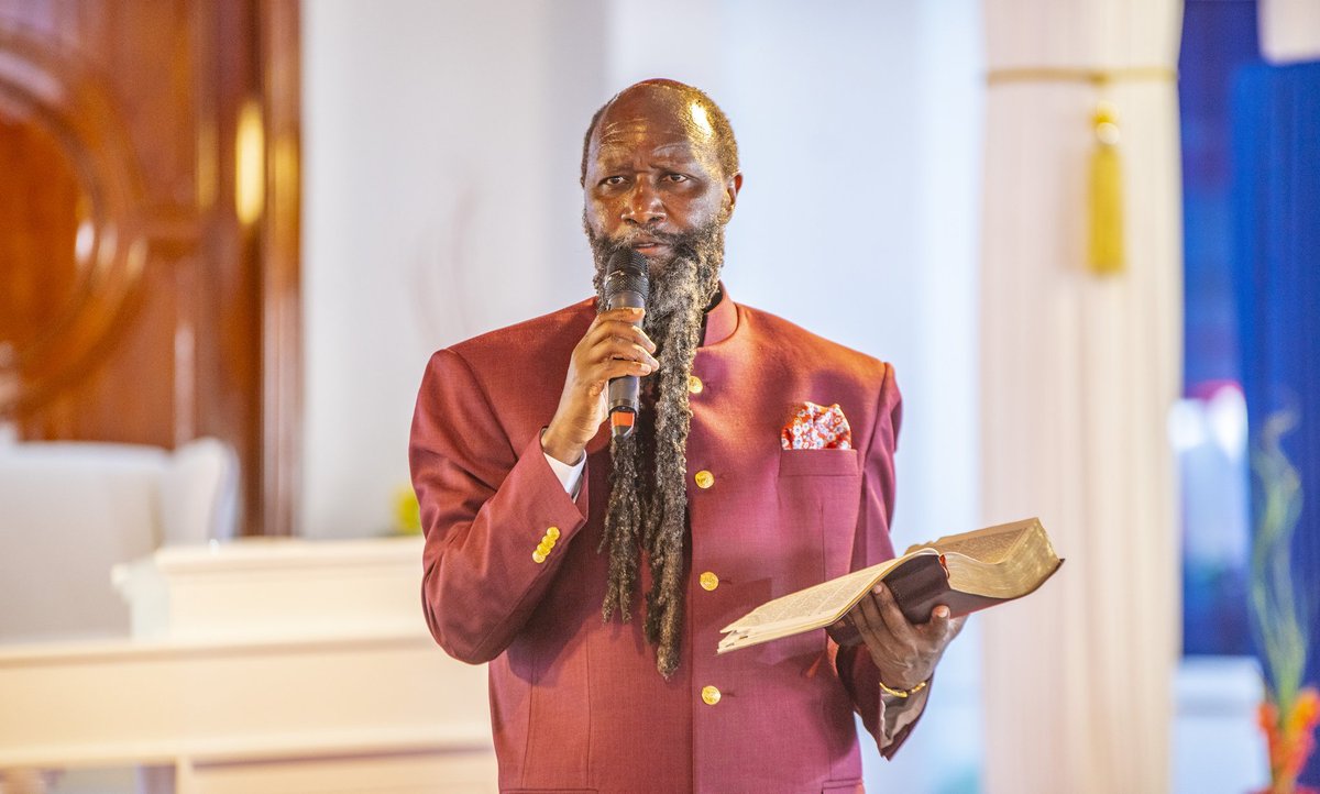 TuitoekJune's tweet photo. The Lord is currently making a deliberate announcement on the Coming of the Messiah.
#ThroneRoomInstruction https://t.co/iYNmSmhc8r