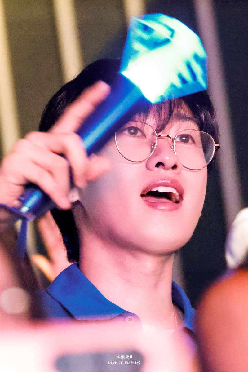imqqqii17's tweet photo. 沉迷小兔🐰
#DIVE_TO_BLUE_D3
#SUPERJUNIOR 
#슈퍼주니어
#EUNHYUK 
#银赫 
#李赫宰 
#은혁 
#이혁재 
#ウニョク https://t.co/vqdkcL91iK