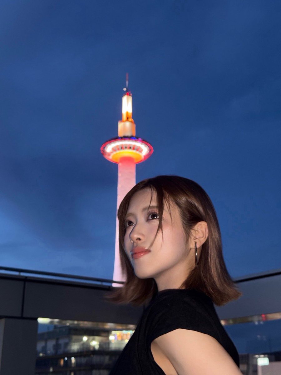 marurin0304's tweet photo. 京都ライブありがとうございました🇯🇵🗼
帰りに見れた京都タワー！　#京都 https://t.co/AUfLnbO70b