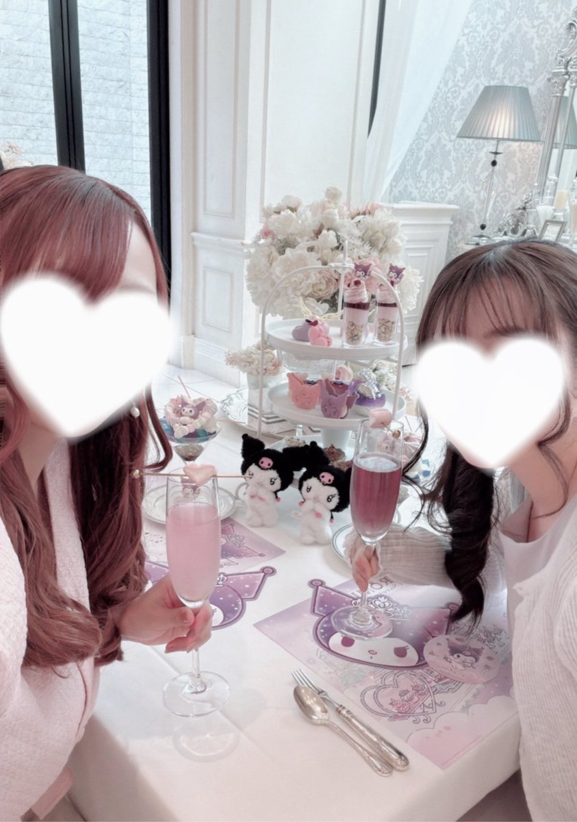 ike_fuka3's tweet photo. きょうちゃんとずっと楽しみにしてたクロミちゃんのアフタヌーンティー👿💘
可愛いって何回言った事か…( ⸝⸝⸝ᵕ ̫ ᵕ⸝⸝⸝ )
ふかさくカラーにクロミちゃん尽くしで文句なしの大優勝だった😭😫❗ https://t.co/mnwI5GtYao