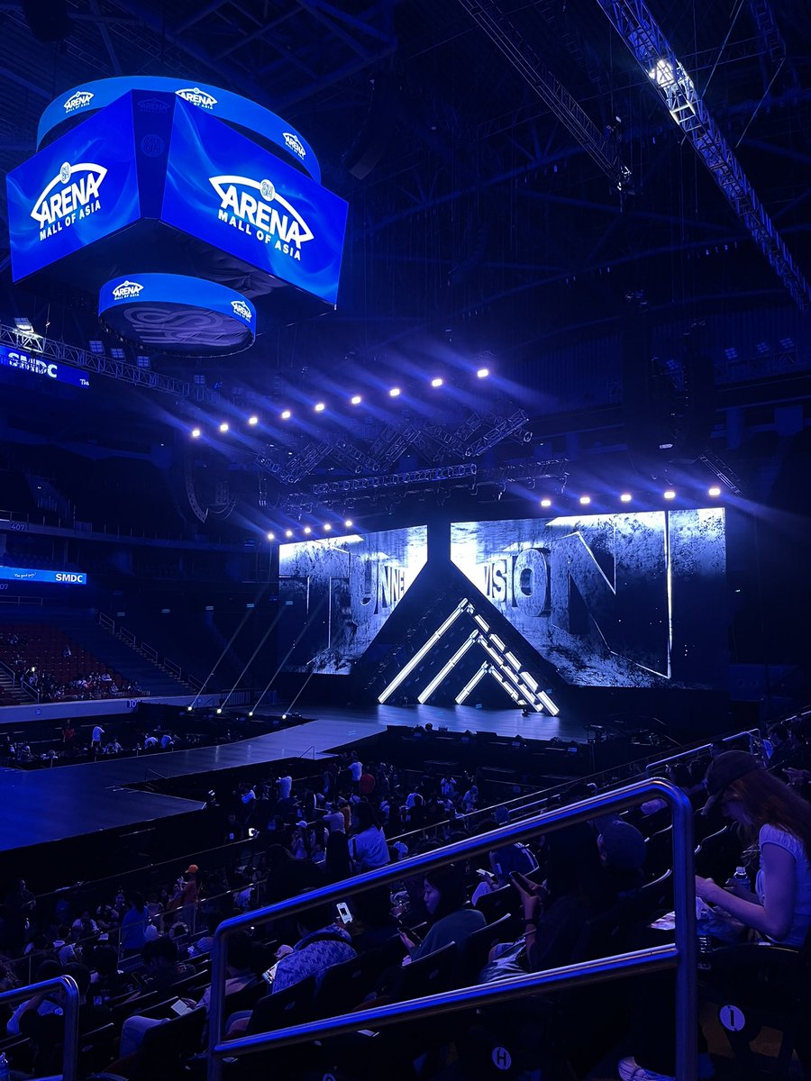 heyitschaann's tweet photo. From collecting albums to attending concerts—for the second time.💗🙌🏼 #ITZY #tunnelvision https://t.co/2AqNXOCWLf