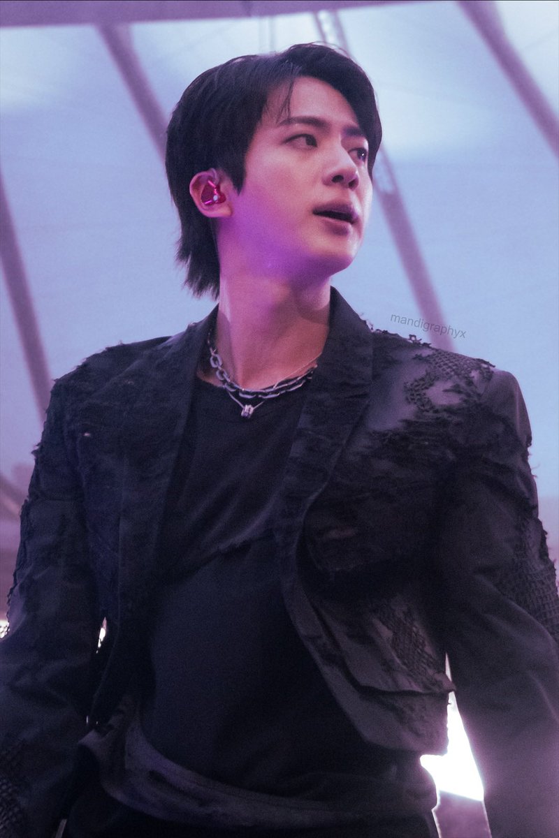 mandigraphyx's tweet photo. BTS WORLD TOUR ARIRANG in Madrid D1 2026.06.26

IG: https://t.co/3ISZEOyJJI

#BTS #방탄소년단 @BTS_twt
#JIN #진 
#BTS_WORLDTOUR_ARIRANG
#BTS_WORLDTOUR_ARIRANG_MADRID https://t.co/dRvzLXqbhR