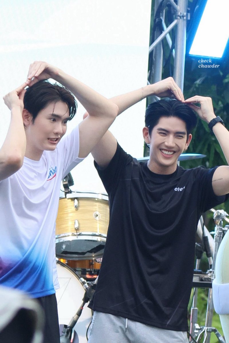 checkchawder's tweet photo. you so cute เวลา you ยิ้มมมมม

#ProtenxSeatawinan #DNAxBookKasidet
#sea_tawinan #kasibook https://t.co/jOMT3a79Y2