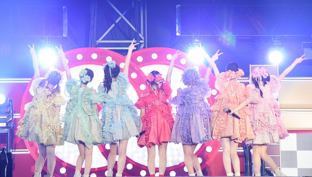 FRUITS_ZIPPER's tweet photo. ✨🎤EIGHT JAM FES ありがとうございました🥁✨

🗓️7月12日(日)
EIGHT JAM FES  
📍ノエビアスタジアム神戸

FRUITS ZIPPER はトップバッターを務めさせていただきました📣‼️
会場のみなさんと盛り上がれて楽しかったです🔥
最高の時間をありがとうございました💜🩷🧡💚❤️💛🩵

〈わたしの一番かわいいところ〉では
SUPER EIGHTの丸山さん、安田さんと披露させていただきました！
#エイトジャムフェス ならではの特別なコラボをありがとうございました🫶🏻

💜仲川瑠夏 @luna_fz0703
💛早瀬ノエル @noel_fz1229
💚櫻井優衣 @yui_fz0221
🩵真中まな @manafy_fz0422
🩷松本かれん @karen_fz0328
🧡鎮西寿々歌 @suzuka_fz1124
❤️月足天音 @amane_fz1026

@eight_jam_fes
#eightjamfes
#ふるっぱーイベント情報
#FRUITSZIPPER #ふるっぱー