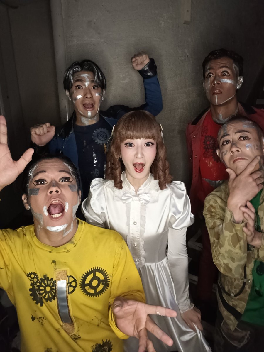 Yuka_hyodO's tweet photo. 無事終了⚙️
丁寧に、丁寧に、お話を紡いでいって、最後に客席から鼻を啜ってる音や、ぅっ😭て聞こえてくると、あー良かったぁ‼️て思う。

いっぱい笑って、少し泣ける。
帰り道はるんるん♬.*ﾟなギアがお届けできてますように…

本日もありがとうございました!!
#GEARKYOTO https://t.co/HmoIWCGOlq