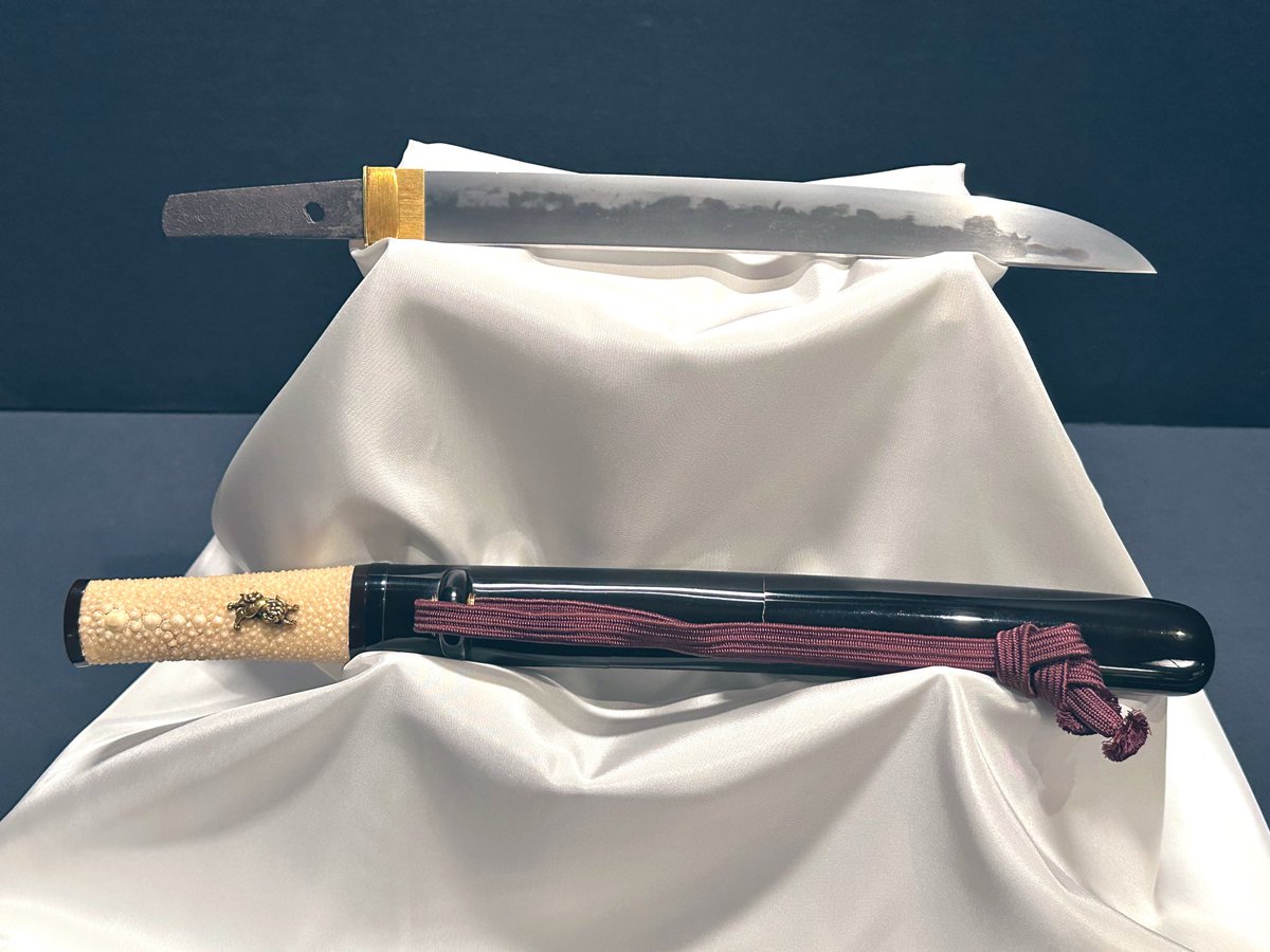 saharin116's tweet photo. 熱田神宮の後は、名古屋刀剣ワールドへ。
吉岡一文字、大坂長義、押形の貞宗を観れて満足╰(*´︶`*)╯♡
早く、わんぱくの物吉くん来ないかな♡

#名古屋刀剣ワールド
#悠天産 https://t.co/wfgwvd4ZHp