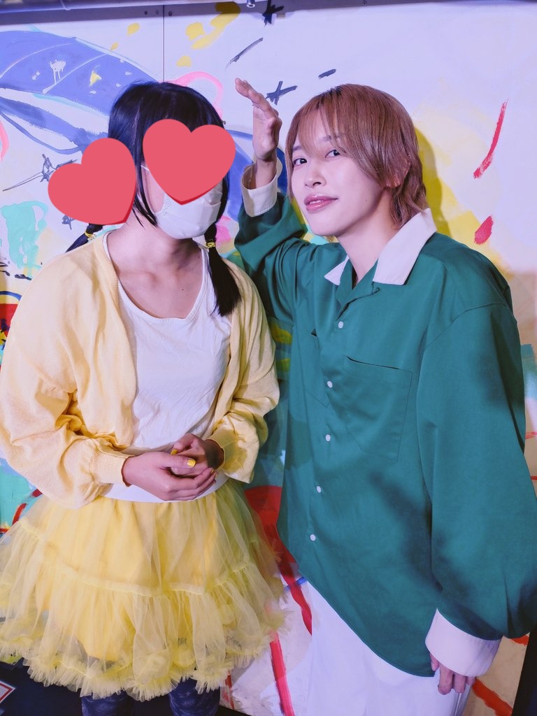 今日のチェキと今日の写メ！今日はゆきとさんに最近に描いたイラストを