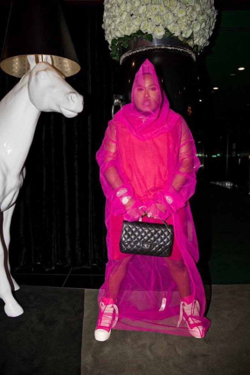 YSLONIKA's tweet photo. Saucy Santana attempting to recreate nicki’s pink veil look still have me in tears 😭💀 https://t.co/GULP1xYFUe