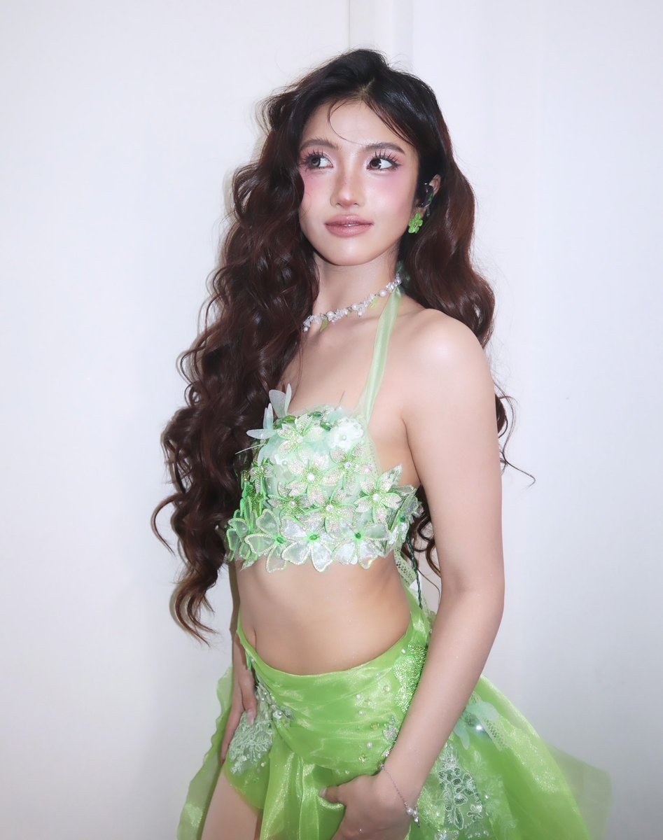 ChariceHermoso's tweet photo. OPM CON 2026 ✨
Thank you so much Mama @Puregold_PH 💚 https://t.co/Dubkx71KSZ