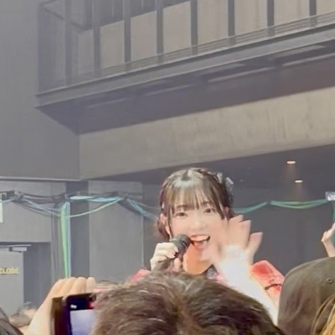 TARE_chan3's tweet photo. Zepp Fukuoka ベリー組🍓夜

昼に続き暴れる #河村優愛 ちゃん🤣
#太田愛恵 ちゃんの離れ目一重（奥二重）の笑顔だーいすき🤗
#浅井裕華 ちゃん推しが近くにいてチュー投げてた🫢
#SKE48SummerTour2026
#じゅーしーすぷらっしゅだぜ https://t.co/vQSRfxHiUp