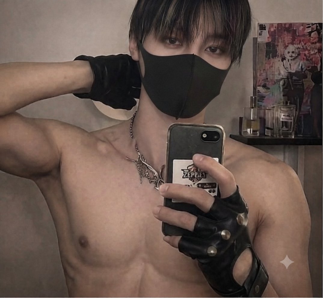 nitoboys's tweet photo. 🎉【新人CAST速報】🎉

🔥こやぽん君
が『ナイトボーイズチャット』に登場！✨

運営からの一言「業界素人‼️イケメンさん👀】

🌙 ナイトボーイズチャット
✅ 会員登録無料
✅ スマホ・PCから簡単利用
✅ 24時間いつでも楽しめる！

💼【チャットボーイも大募集中】💰
🏠 在宅OK
📱 スマホ1台で始められる
✨ 未経験歓迎！

#ナイトボーイズチャット #チャットボーイ #ゲイ求人 #男性在宅ワーク #スマホ副業 #ライブチャット #副業 #在宅ワーク
#ゲイ　#バイ　#ニューハーフ