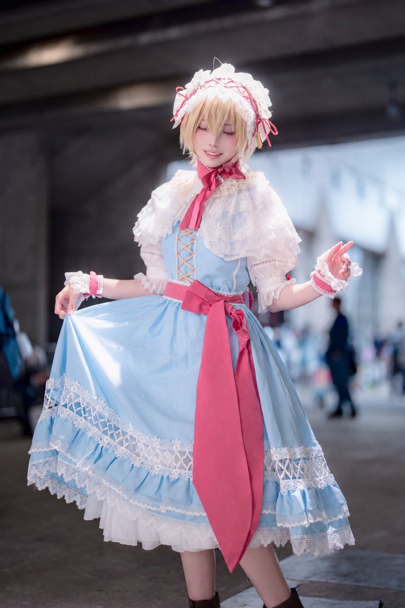 amae0109's tweet photo. cos アリス https://t.co/cAiRBTbWZJ