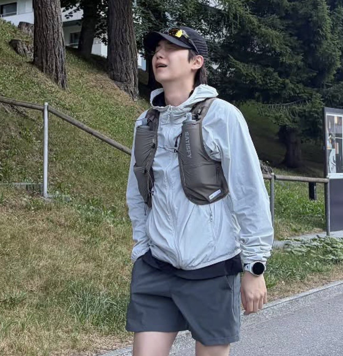 thvchapters's tweet photo. me when I decide to do exercise on my own will but regret it 10 min later https://t.co/o1IJymv8TE