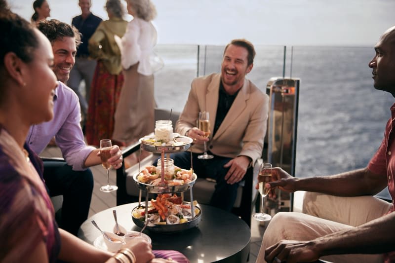 ShannonAlan's tweet photo. 🎡 Elevate your experience on the Magic Carpet, where extraordinary dining awaits! Whether you're sipping cocktails with friends or sharing a romantic dinner, this venue is truly the most innovative spot at sea. 

Don't miss out on this unforgettable adventure! https://t.co/rYZgT0ld8v