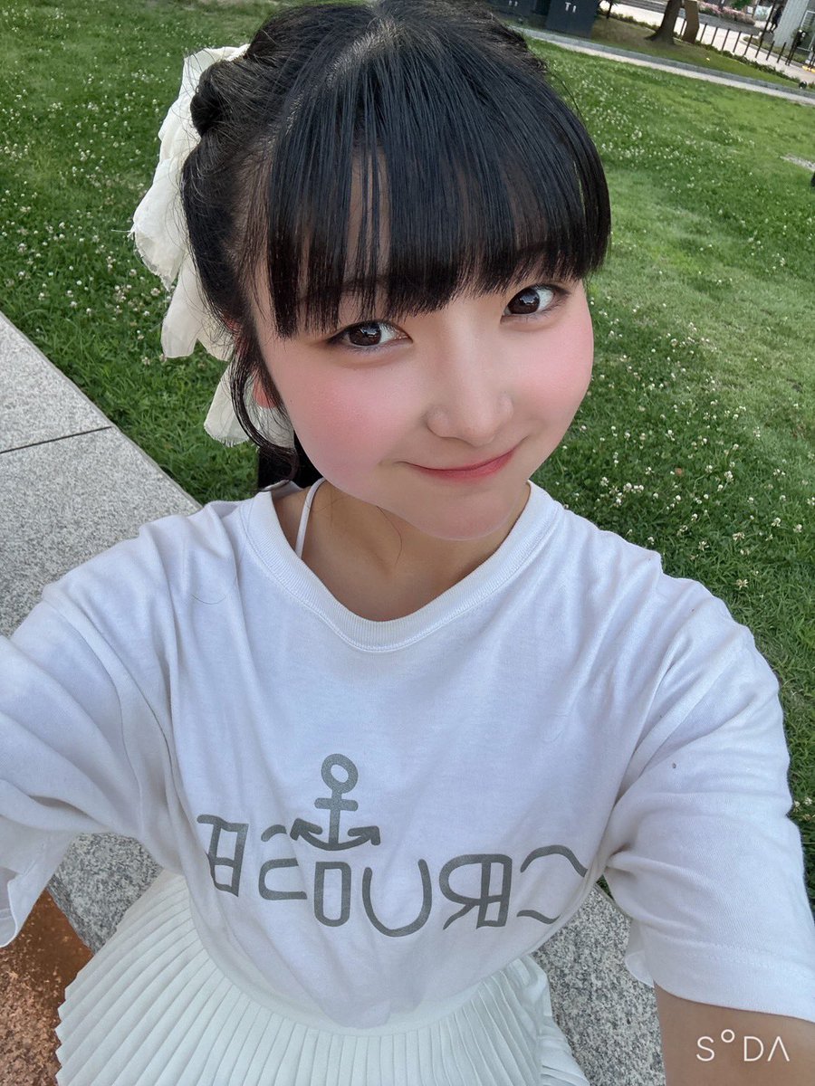 ccc4_rei's tweet photo. 博多夏祭り2026に出演させていただきました！福岡アイドル、 Crews of CamelliA
白色担当、高校2年生の高地玲衣です^^
会いに来てくれてありがとうー！
明日も20:00から出演します！
#くるーず #福岡アイドル https://t.co/Zw68X0Din9