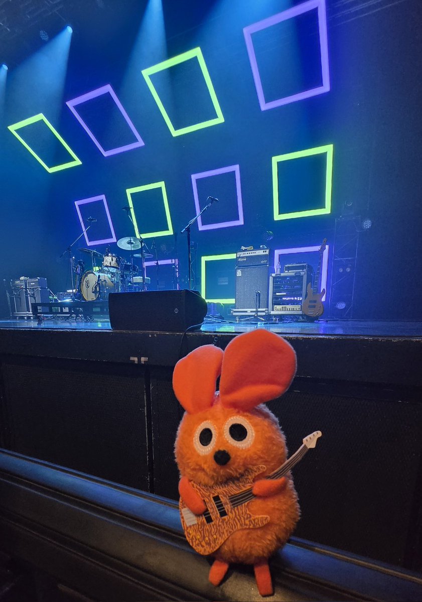 rsgk4pool's tweet photo. ナンセンスナンセンスの初披露待ってました！嬉しいで、めちゃくちゃ良かったけどキャッチーがセトリ落ちして残念な気持ちもあったところにEnc.でセンチメンタルサマーきたので結果、大満足涙でした😭🫶🫶🫶

 #フレデリック
 #UMIMOYASU https://t.co/FdWrg0u7nC