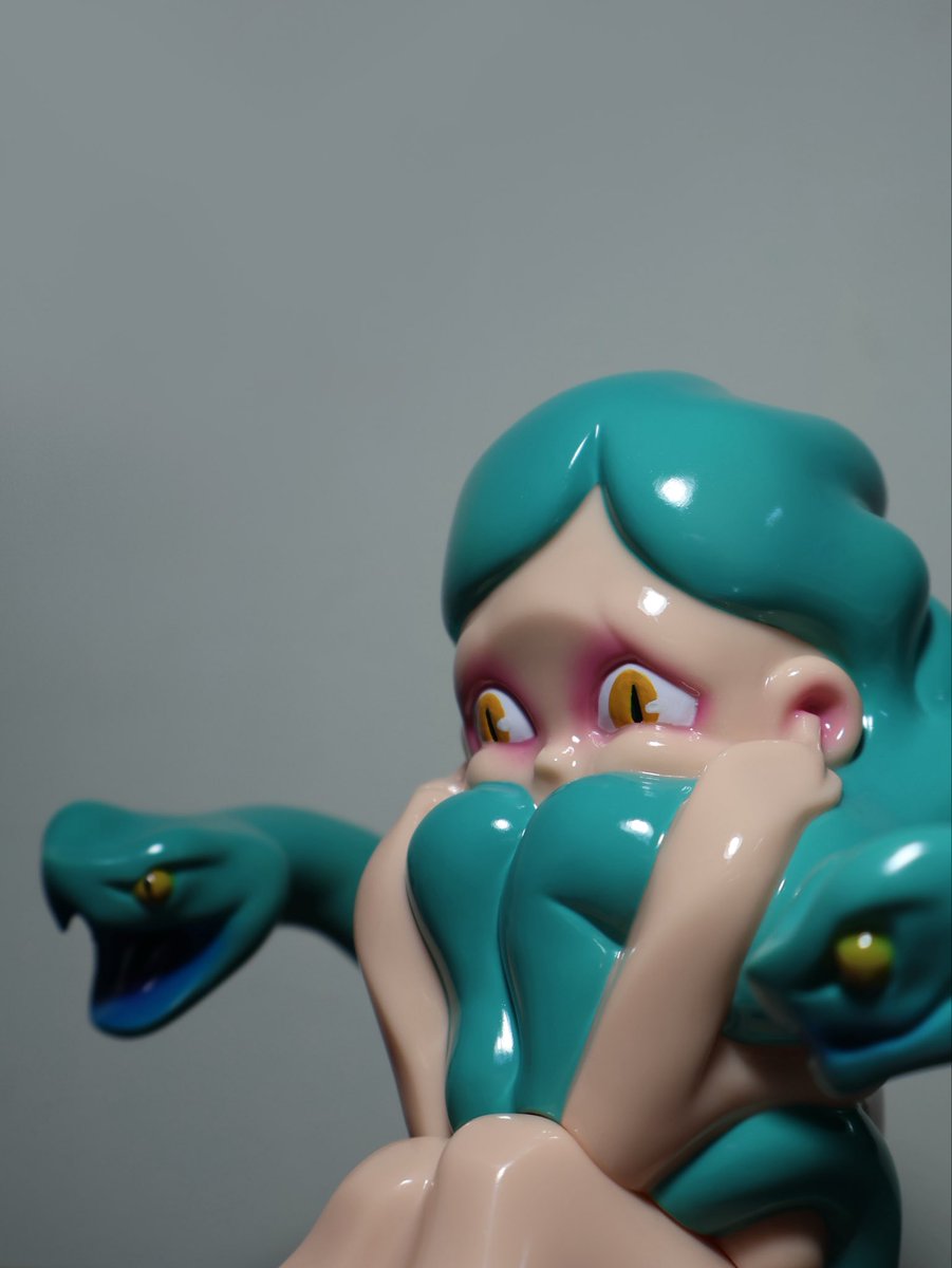 houndwich53327's tweet photo. Medusa - Tiffany Mood
蛇髪は、少し憂いを感じさせる涼しげな色合い🩵 https://t.co/aVZvxZ2Gba