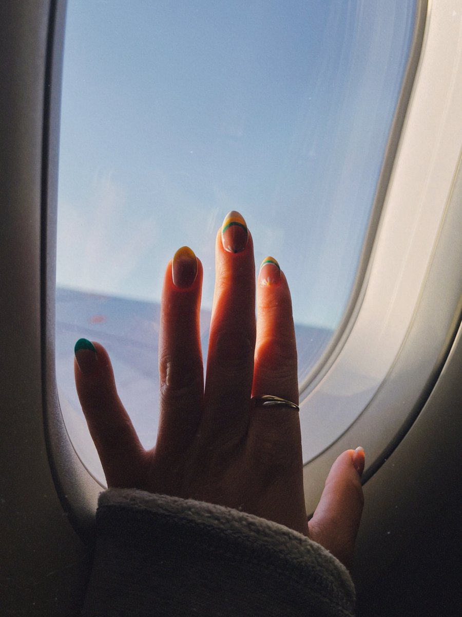 DimondHotel's tweet photo. Bags are packed, and the flights are booked. Vacation Mode: Activated!
 Ready to explore Anchorage? https://t.co/5DuZxTNRDt