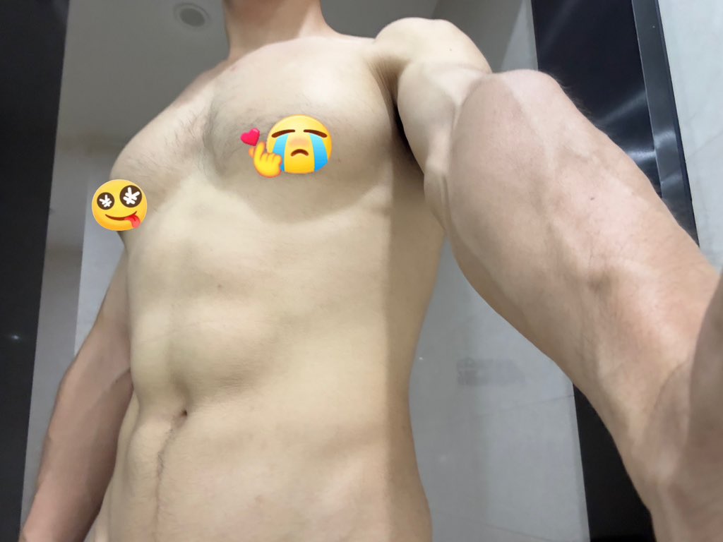 Tom40702889's tweet photo. 状态良好 #健身 #男妈妈 #肌肉 https://t.co/qImPcPBfzr
