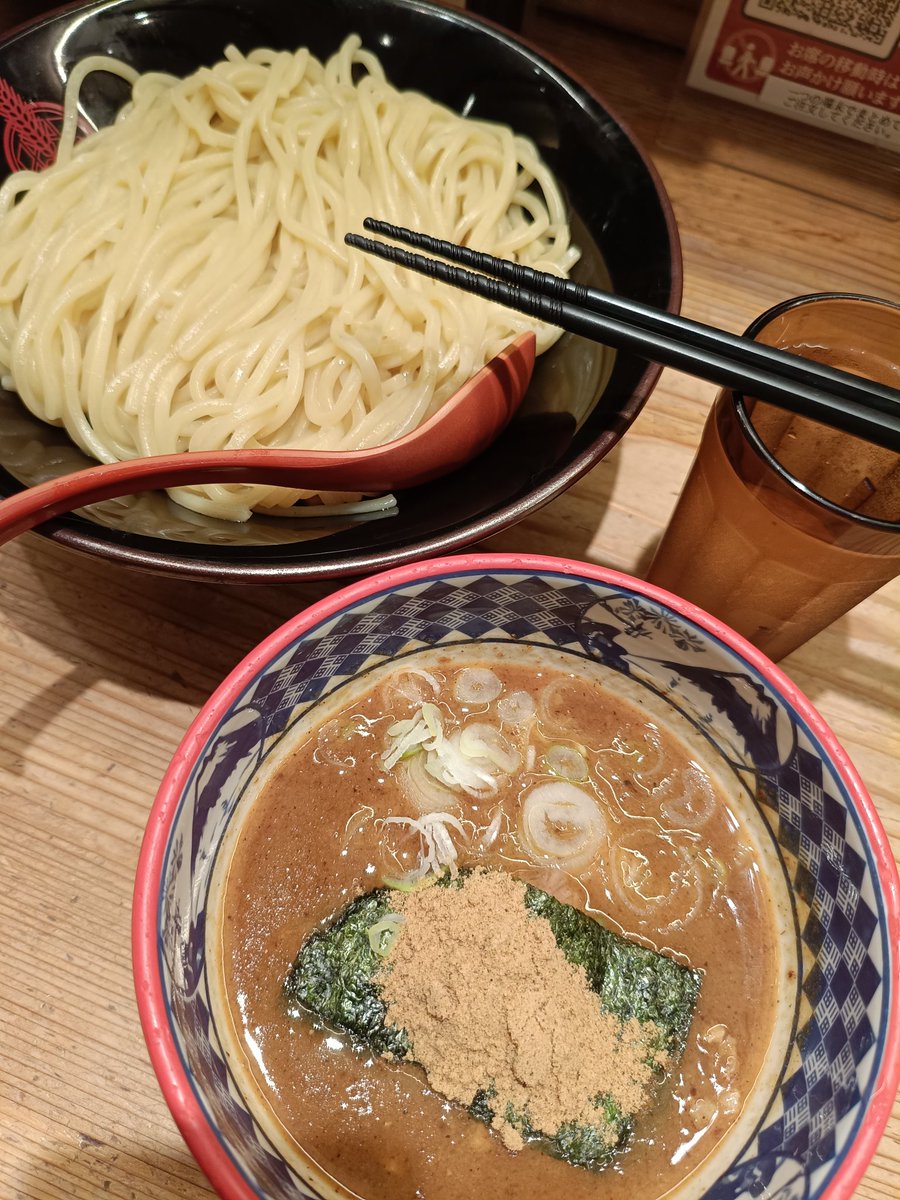 multi_co's tweet photo. 来たよ！来た来た！俺のつけ麺！ https://t.co/r6Ymgmr0Gr