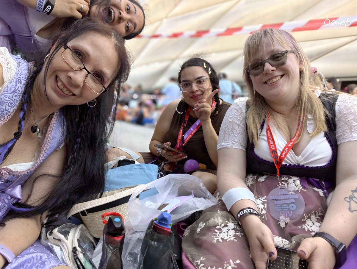 kathynjaneway's tweet photo. Für 600 Eur bekommen Sie unvergessliche Erlebnis auf Boden und keine VIP Behandlung 🫠
@Maupyy @Sinem5_5 @Purple_Wooper https://t.co/c6lR3p800q