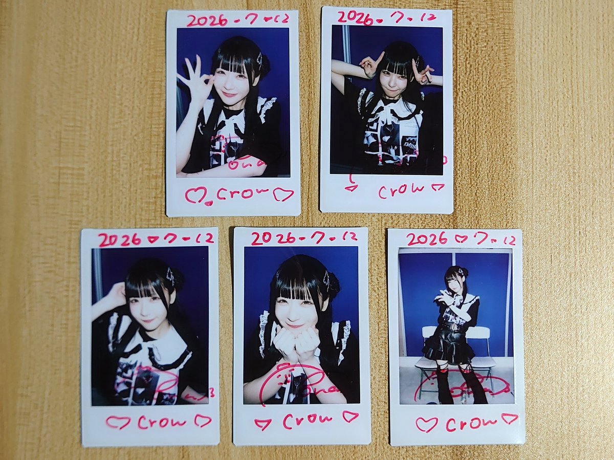 Crow_d_drp's tweet photo. 夏めく瞬間
今日の衣装が刺さりすぎてて流石に写メ券使ってきた…！
まじで好きすぎる…
ユニット曲もかっこよくて好きだったし今日ずっと刺さりまくってたわ
#もなわずらい https://t.co/PpUAm12LmN