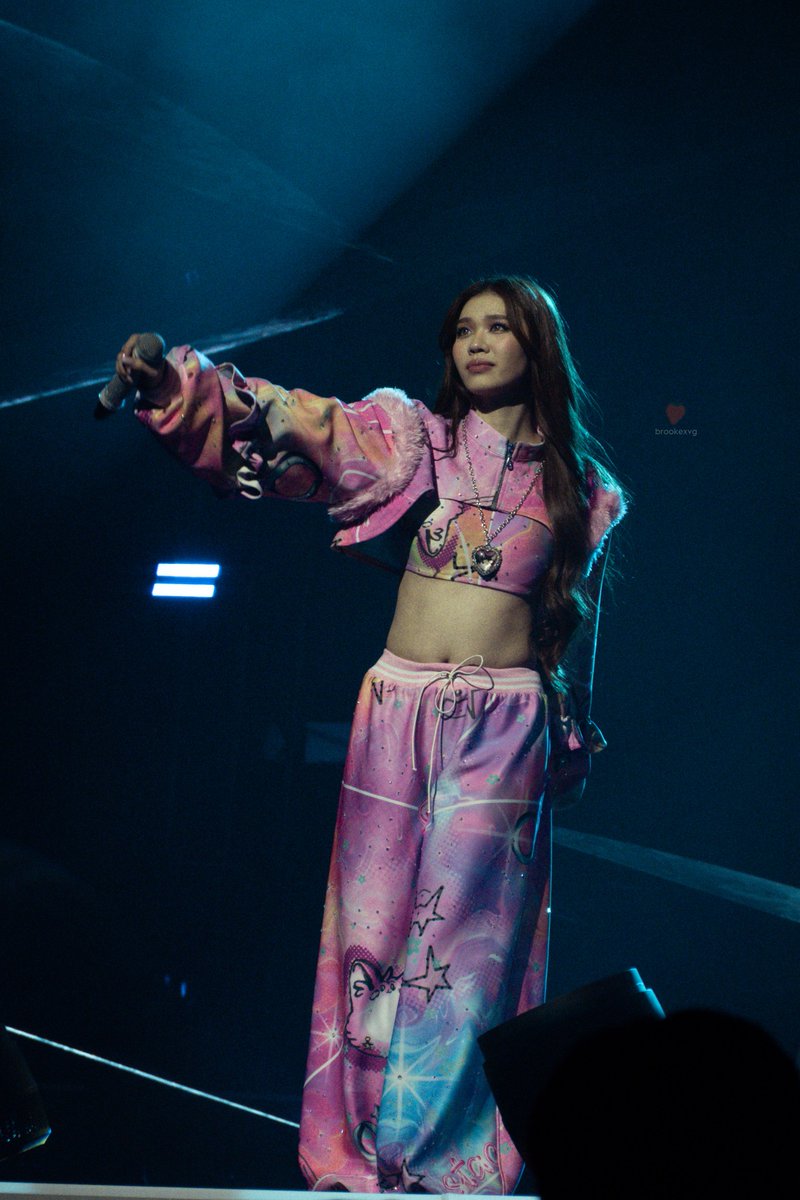 brooke_xvg's tweet photo. 2 today oopsies 😛
(releasing unposted pictures every day until LA concert)

#BINI  #BINI_SIGNALS_TOUR
#BINI_SIGNALS_WORLDTOUR_2026