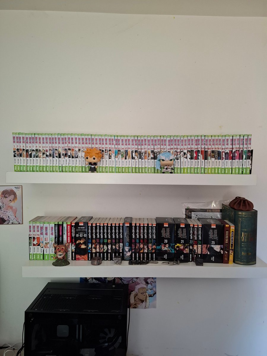 Shadow814593861's tweet photo. Petit tour de ma mangathèque ! 📚
J'ai commencé à collectionner les mangas en 2019, et aujourd'hui j'en possède 705 !
Mon portefeuille me déteste mais ma mangathèque me remercie. 🤣🤣
Vous validez la collection ?
#mangatheque #manga #collection #passion https://t.co/EM4zAEqJXI