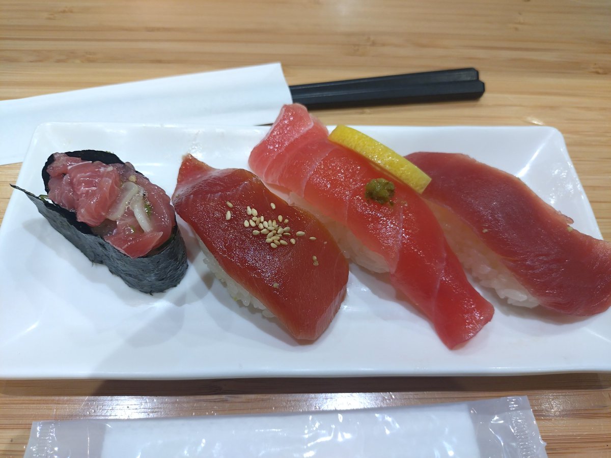Biliever21's tweet photo. 彷徨って途方に暮れたって
また明日には新しい方角へ
この場所でこの乱れた時代で
傷つきながら
己の歌を刻んでいく
繋がっていく繋がっていく
大人になり破いた夢
連なっていく連なっていく
その続きを今生き抜いていけ https://t.co/3peEyvAdCO