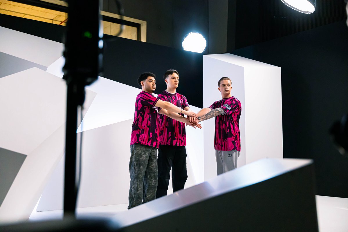FFunEsports's tweet photo. A team worth believing in.
#Just4Fun | #FFApex https://t.co/tfB4boodmi