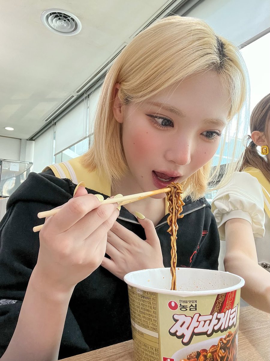 JIWOOGLOBAL_'s tweet photo. [📸] 260712 Hearts2Hearts Instagram Update

"어때어때"
(How is it?)

#JIWOO #지우 #ジウ #崔志宇
#Hearts2Hearts #H2H #하츠투하츠 https://t.co/LkgXNcz10G