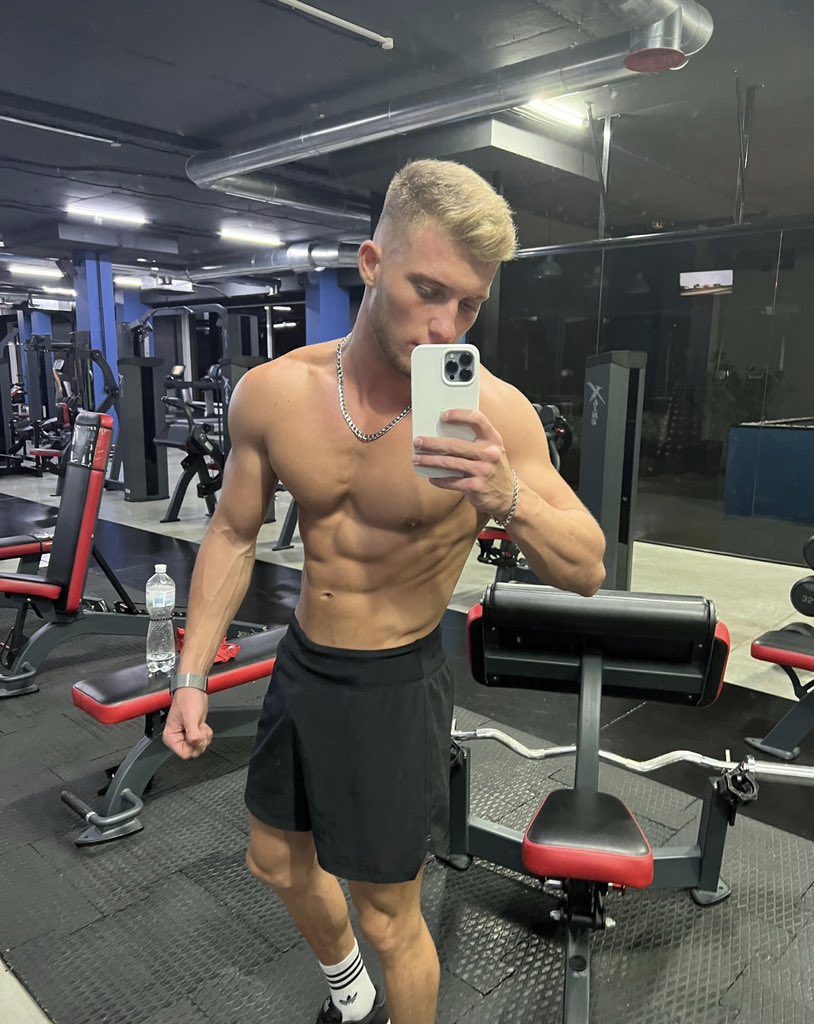ALPHA_JOHNN's tweet photo. Morning workout complete 🏋️😈every rep raised my standards. Every set reminded me why you exist beneath me #Findom #FinancialDomination #PayPig #CashSlave #WalletDrain #SpoilMe #Tribute #LuxuryLifestyle #Alpha #GymLife #MorningWorkout #Discipline #DomLife #PayUp #RT https://t.co/6vXcuMJzd0