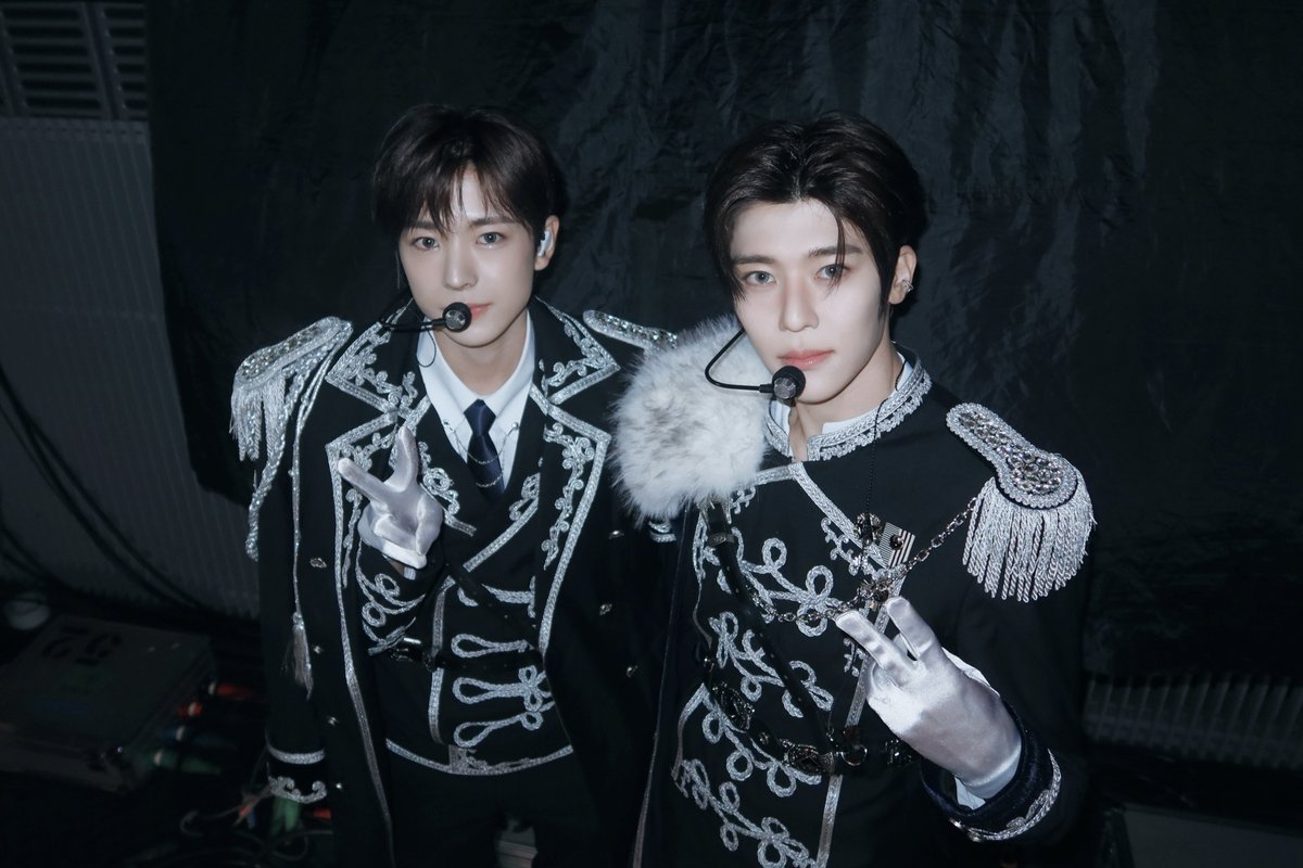 nctwishofficial's tweet photo. Memories in Tokyo <3 #2

EVERYTHING, ALL AT ONCE, NEO
https://t.co/DaNuhRRJE7

#NCTWISH
#6人の王子様がプロポーズしてくるなんて聞いてないんですけど
#NCT_10TH_ANNIVERSARY https://t.co/IPsmm2qXrj