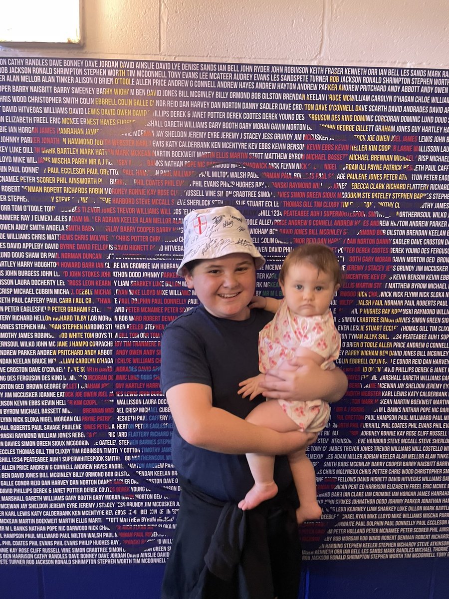 Martin24David's tweet photo. Boss day as always at @TranmereRovers  open day! @TRFCWomen have made a little fan today 🤍💙 #SWA #SWA2 #TRFC https://t.co/MjLzocwVVQ