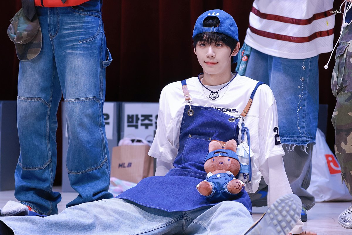 woolyu7_'s tweet photo. 260711
뮤브 팬싸

🫳🏻🫳🏻

#서정우 #SEOJEONGWOO #아홉           
#AHOF           #정우예유 #정우 #JEONGWOO https://t.co/hDd4g8SPry