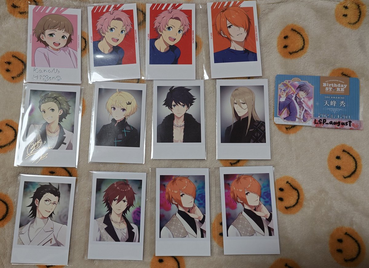 LSP_august's tweet photo. 【交換/譲渡】SideM FiFS展 フォトカード フォトカ 

譲→
表情 かのん(箔)、大吾2、一希
黒 ピエール、タケル、クリス 
白 翔太(箔)、冬馬、玄武、一希2

求→同異種 秀、夏来、九郎
譲渡は定価
箔は交換優先ですがN複数引取りで譲渡可
7月13日 夜渋谷手渡し可能 https://t.co/fMmdoykxZF