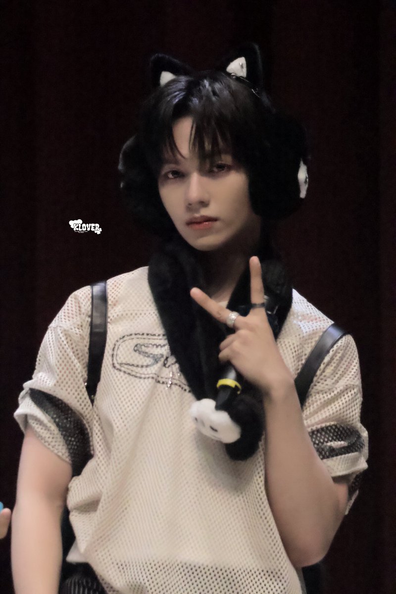 kloverruby's tweet photo. #아홉 #AHOF
#JL #제이엘

260712

🎤✌🏻 https://t.co/huHy7JmzoF