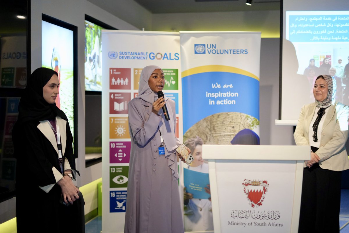 UNVArabStates's tweet photo. In partnership with @myabahrain &amp; @UNDPBahrain, 100 young volunteers from Bahrain were trained to support #YouthCity2030.

The event officially started today, with volunteers organizing activities, welcoming visitors &amp; supporting participants throughout the event. 🇧🇭 https://t.co/NCQ8uuZjDr