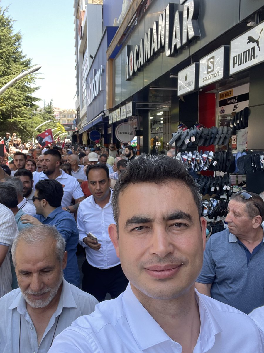 ahmetevcen's tweet photo. Genel Başkanımız Sayın Özgür Özel’in Niğde Halk Buluşması’na eşlik ettik.

Meydanları dolduran coşku, halkın değişim ve adalet talebinin en güçlü göstergesidir.

Bu selin önünde duramayacaklar. Halkın iradesi mutlaka kazanacak. https://t.co/jB2yVC1VYA