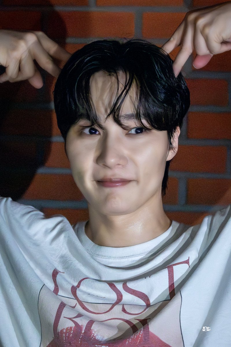 B_w0w_'s tweet photo. 260710 이올라오스 퇴근길
#문성일 배우님✨ https://t.co/hlLnRiORe3