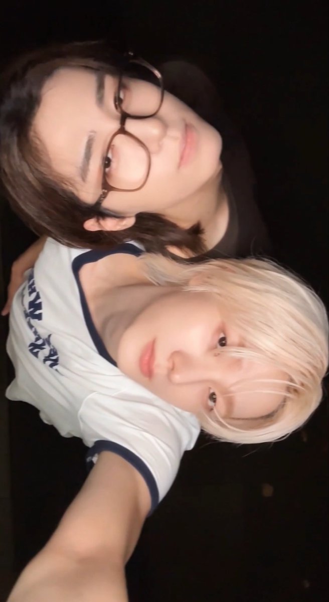 ccatinl's tweet photo. 둘이 이렇게 생겨서… 참좋은거임 못느끼면나가 https://t.co/RU9XfCv5QX
