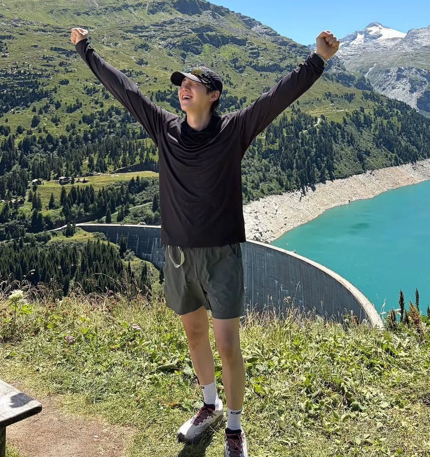 BangtanYapper's tweet photo. Love his questioning his life choices yet enjoying his said life choices pictures !! Love watching him happy enjoying the countries he visits 🥹💜 https://t.co/gfrj56FdJ9