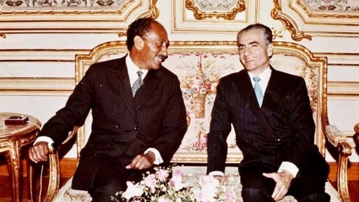 Ch_Bing_'s tweet photo. دو مردی که ایرانی نبودند ولی در دل میلیون ها ایرانی جا داشتن
#KingRezaPahlaviForIran https://t.co/AH1Wilw6tL