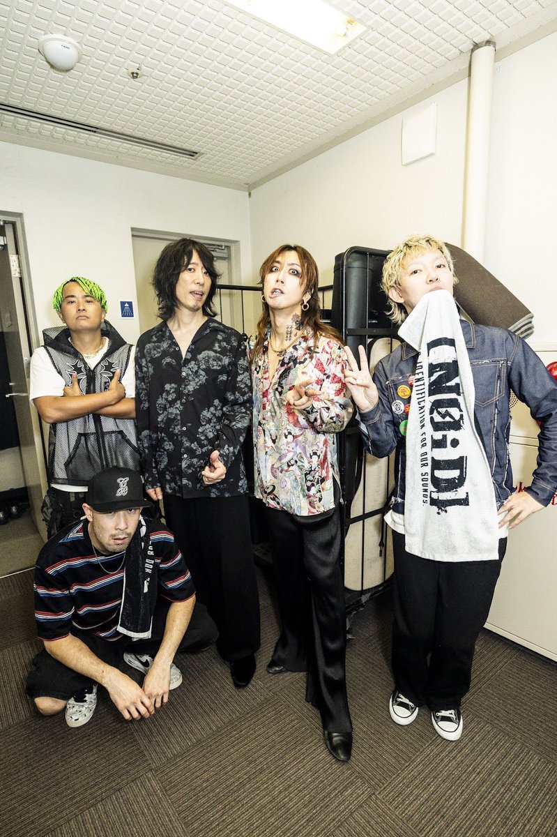 super_beaver's tweet photo. 【#SUPERBEAVER 】

都会のラクダ TOUR 2026-2027
〜ラクダの人生、ゴーゴーゴー〜

下関市民会館 大ホール

ツアー2本目！
ものすごい熱気と共に最高のライブでした！ありがとうございました！
本日はサポートに鶴谷さんを迎えお送りしました！

また必ず帰ってきます！！
photos by @cazrowAoki https://t.co/ZjNMINxQwX