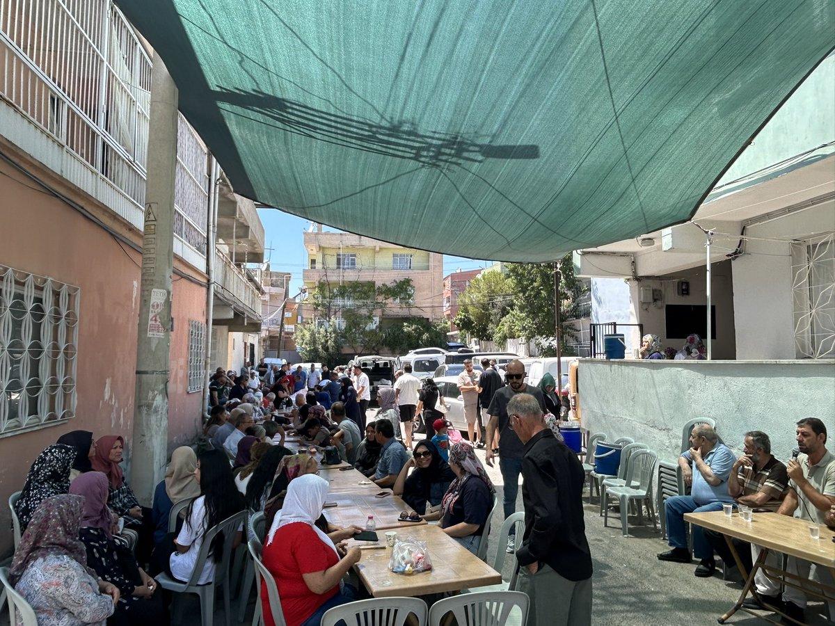 cemilsarioglu's tweet photo. İlçe Başkanımız Sn. @TarkanDuzman, AK Parti İzmir İl Gençlik Kolları Başkan Yardımcımız Sn. @OsmanAkkayaTR ve ilçe yöneticilerimiz, ilçemizin kurucularından, geçen yıl ebediyete irtihal eden merhum Ali Akgün abimizin sene-i devriyesi vesilesiyle düzenlenen Mevlid-i Şerif programına katılım sağladılar.
Merhum Ali Akgün abimize Cenabı Allah’tan rahmet; kıymetli ailesine ve sevenlerine sabır ve başsağlığı diliyoruz.
Mekânı cennet, makamı âli olsun.