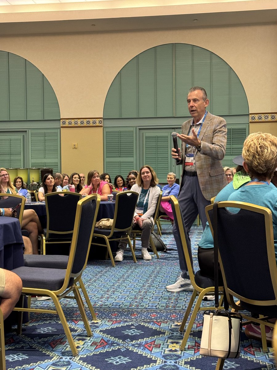 OenerFi's tweet photo. Great people focus on what they can influence, average people focus on what they can’t. @ToddWhitaker @NAESP National Leadership Conference #CampLeadALOT https://t.co/fe30litKEX