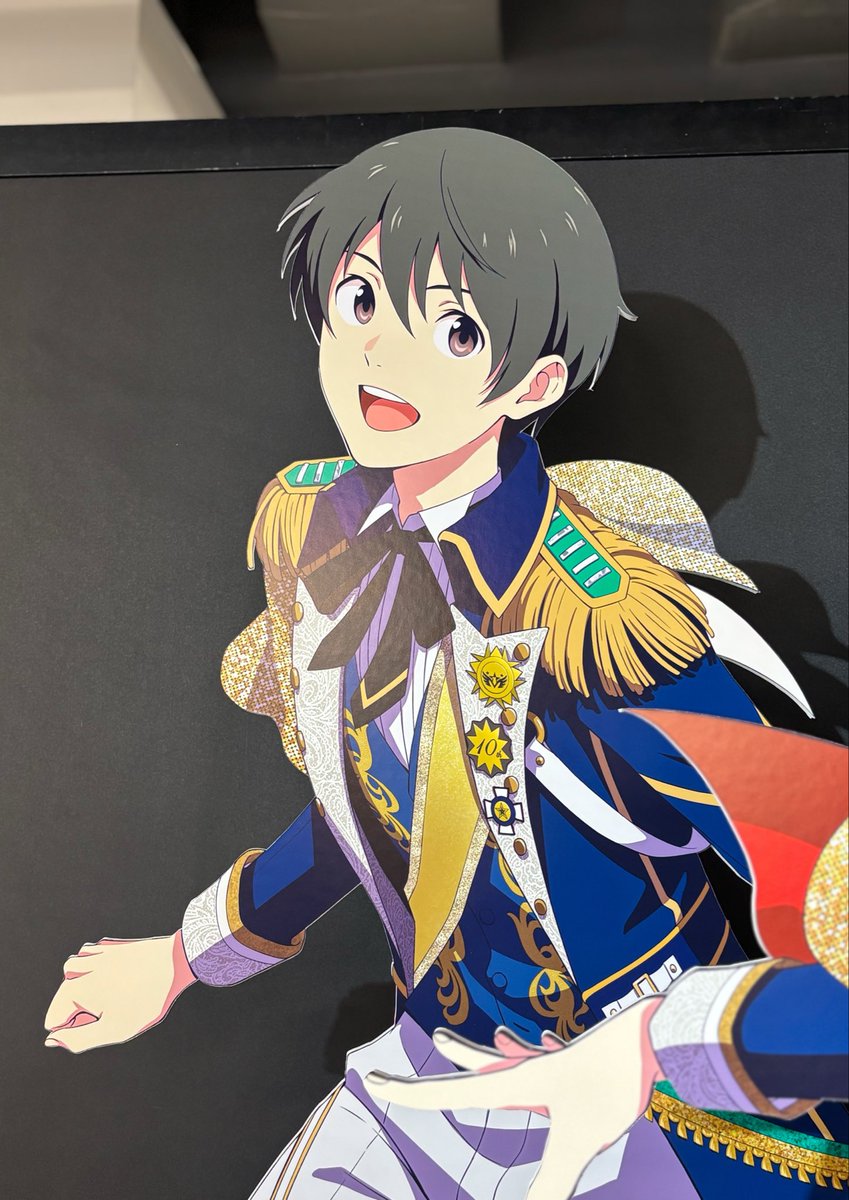 shake_1120's tweet photo. 衣装展とてもよきだった〜！
フチなしパネルの迫力最高😭👍🏻🤍 https://t.co/tewpsDEtqu