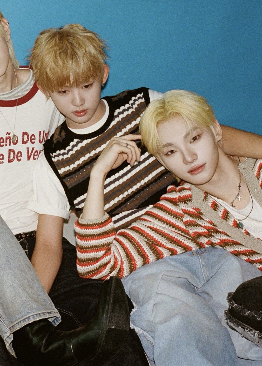 1ic0h6's tweet photo. 에스플릿 새 컨포 떴당..😍 https://t.co/9y1KGbe7IQ