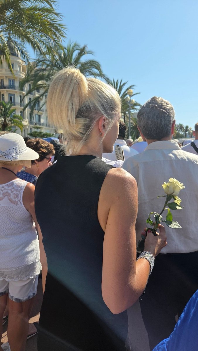 cathbertrand5's tweet photo. En direct de la marche en hommage aux victimes de l'attentat du 14 juillet 2016, Nice https://t.co/QtYP3mSmcF